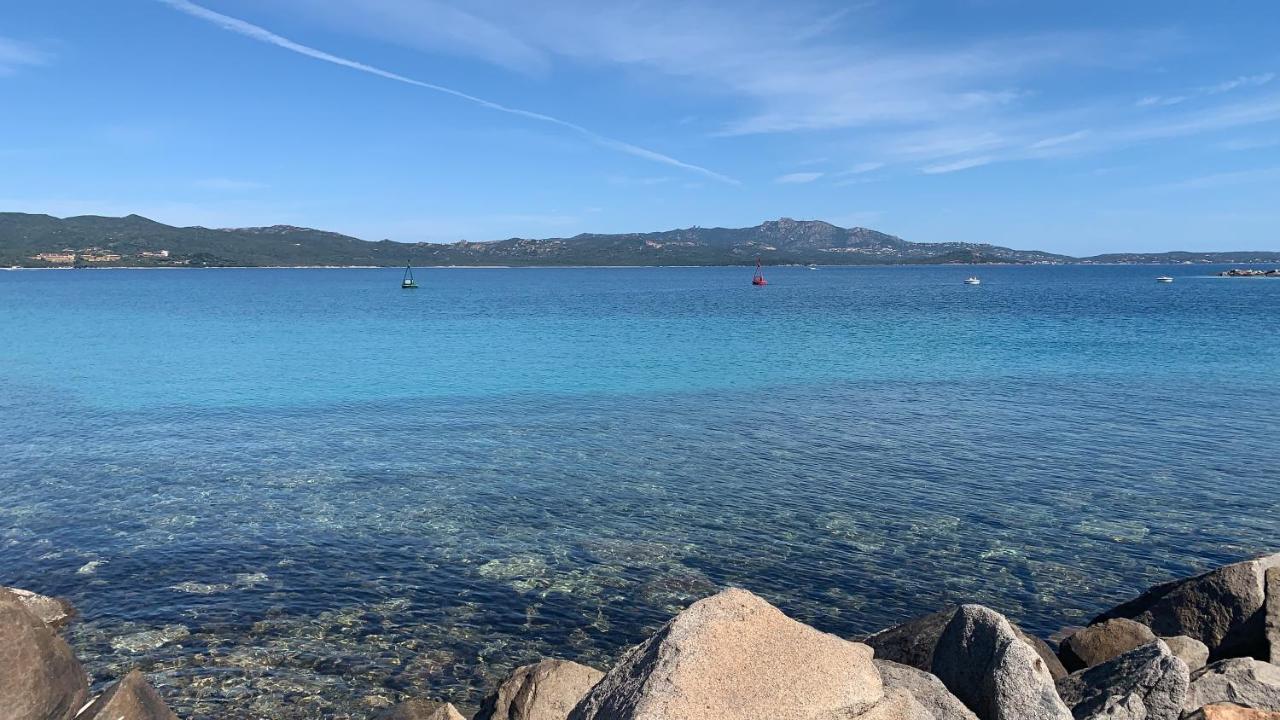 Bellissimo Appartamento Con Veranda Privata Al Centro Di Porto Rotondo Exterior photo
