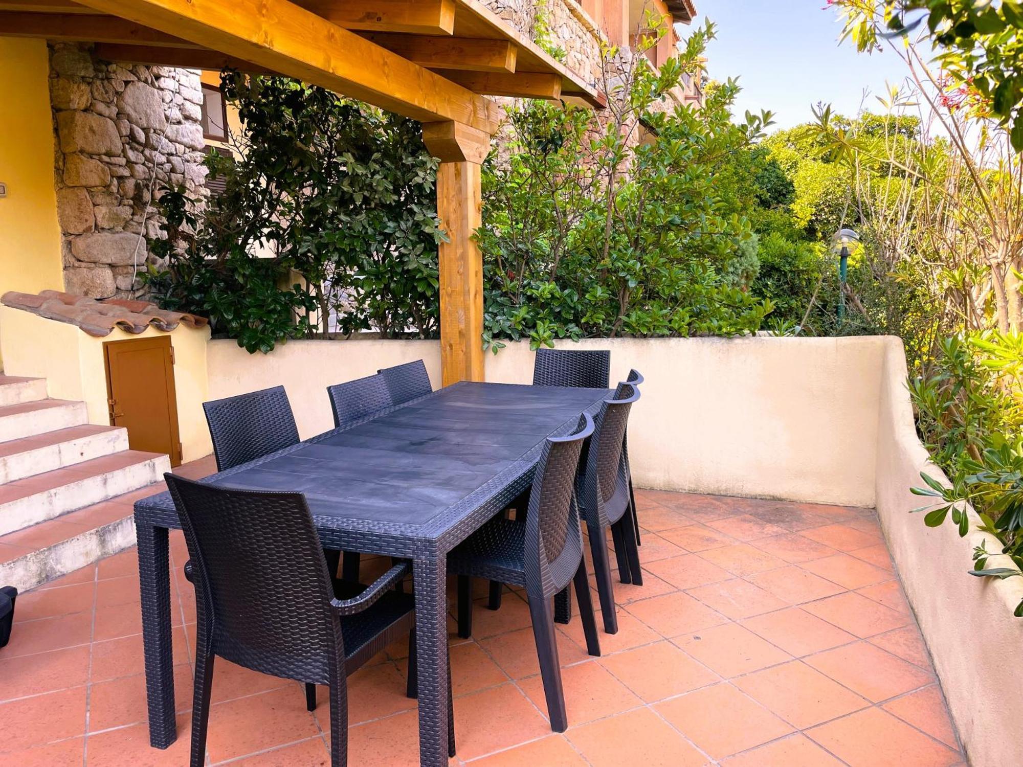 Bellissimo Appartamento Con Veranda Privata Al Centro Di Porto Rotondo Exterior photo